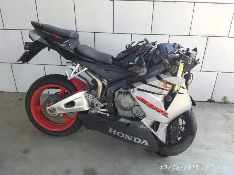 HONDA CBR 600