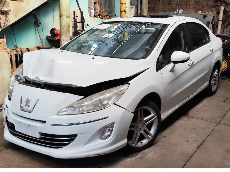 PEUGEOT 408