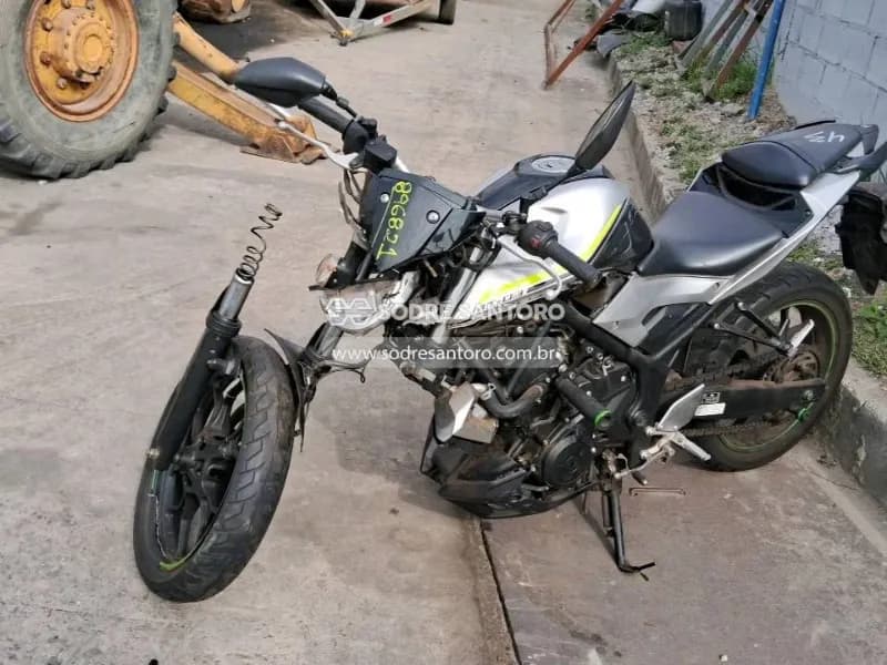 YAMAHA MT-03