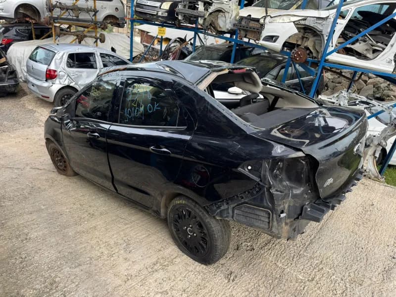 FORD KA SEDAN