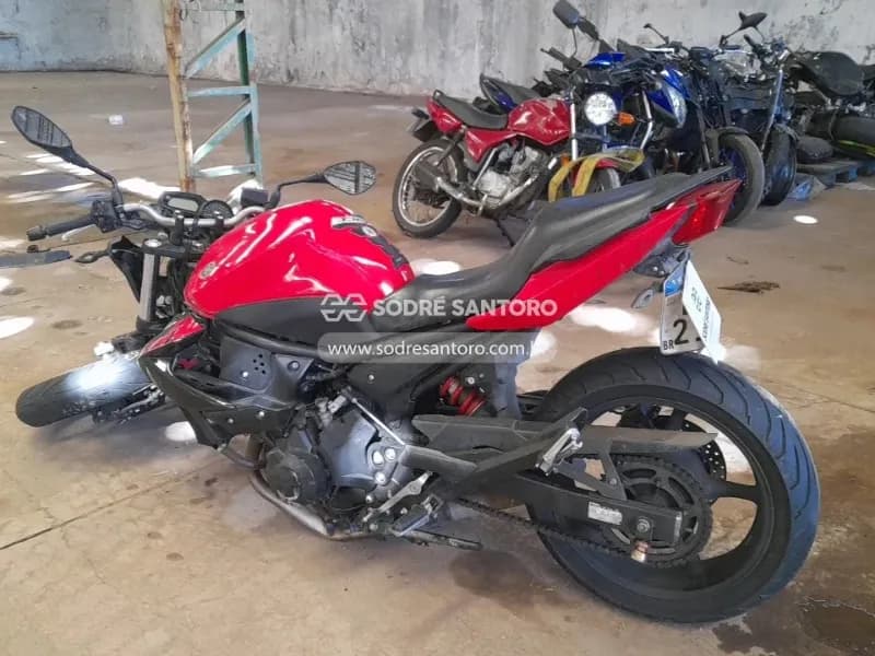 YAMAHA XJ6