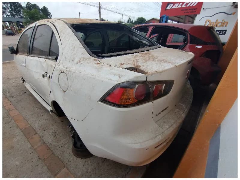 MITSUBISHI LANCER