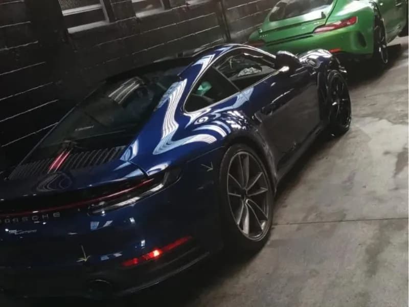 PORSCHE 911