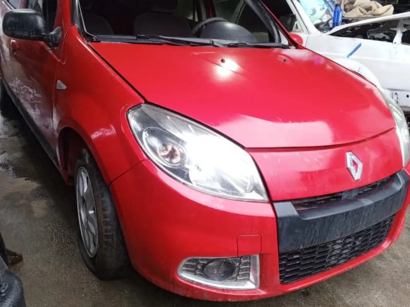 RENAULT SANDERO 2010