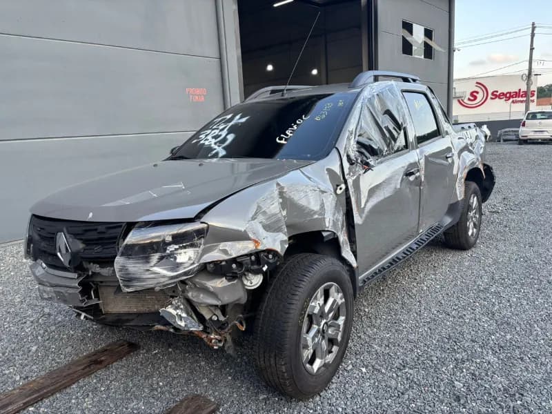 RENAULT DUSTER OROCH 2025