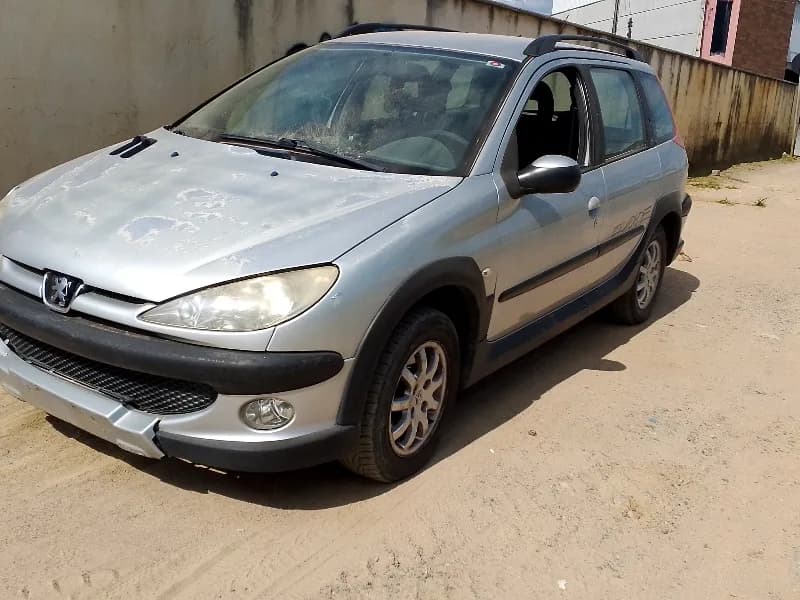 PEUGEOT 207 ESCAPADE 2008