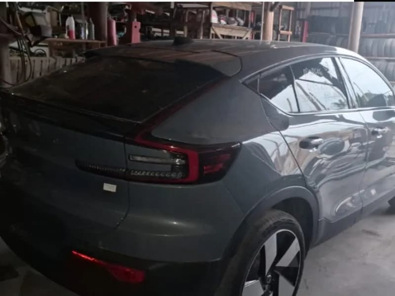 VOLVO C40 2023