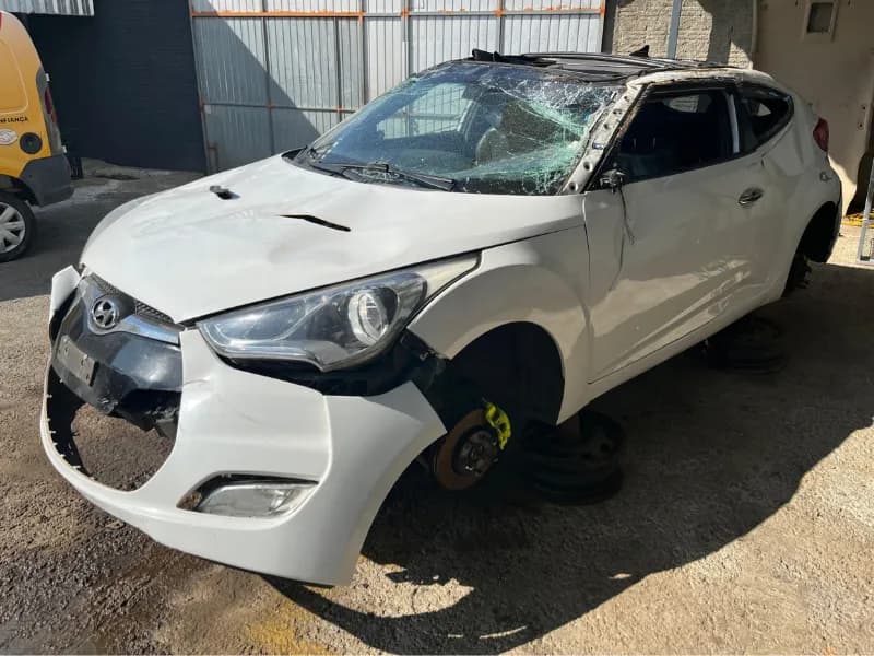 HYUNDAI VELOSTER 2014