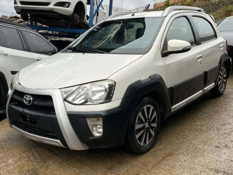 TOYOTA ETIOS CROSS 2014