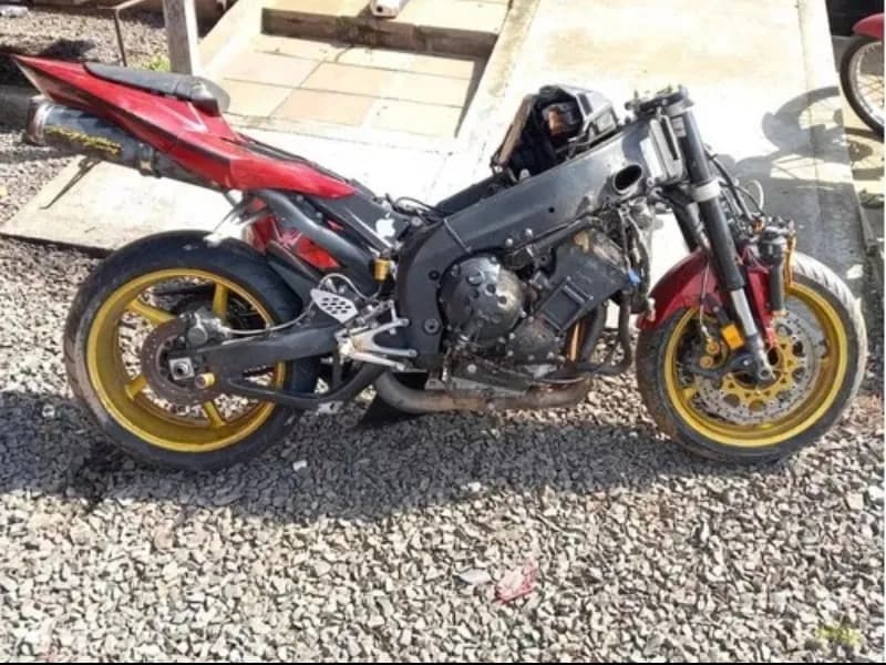 YAMAHA YZF R1 2004