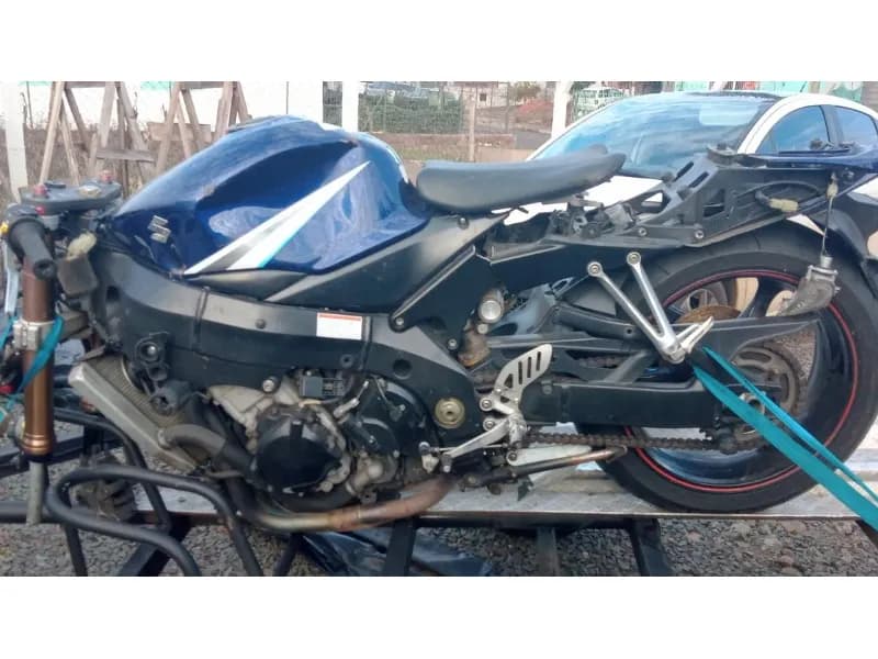 SUZUKI GSX-R GIXXER/SRAD